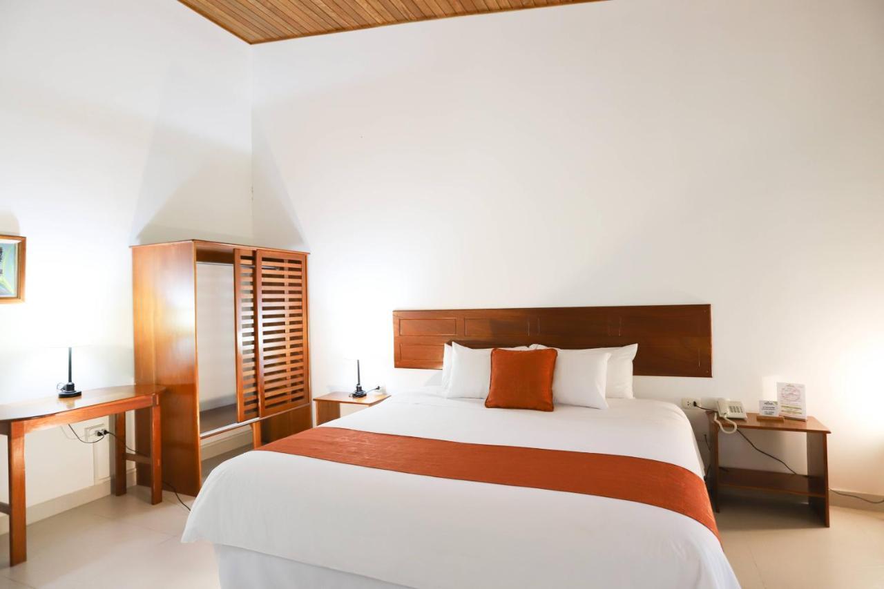 Altavista Casahotel - Asociado Casa Andina Moyobamba Bagian luar foto