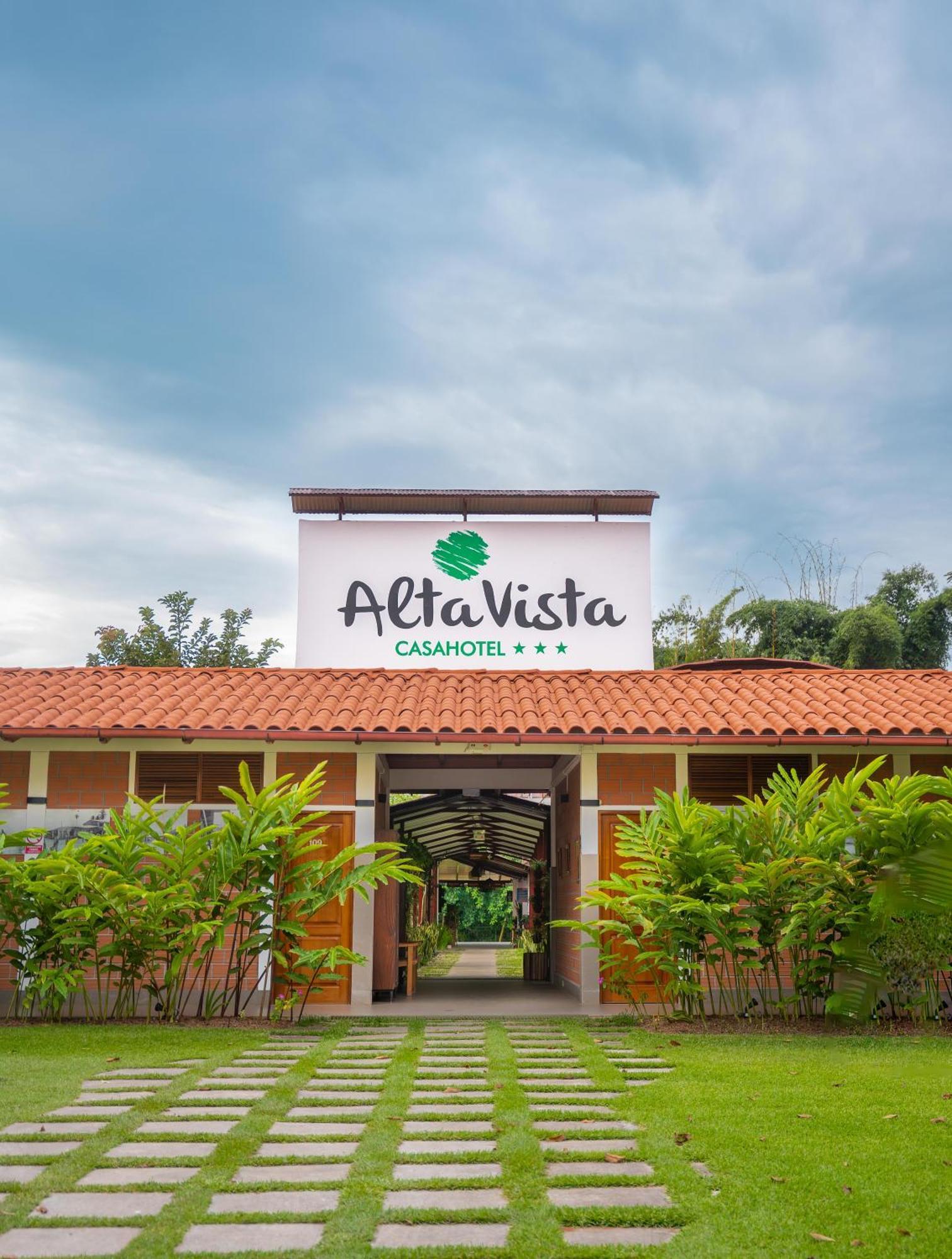 Altavista Casahotel - Asociado Casa Andina Moyobamba Bagian luar foto