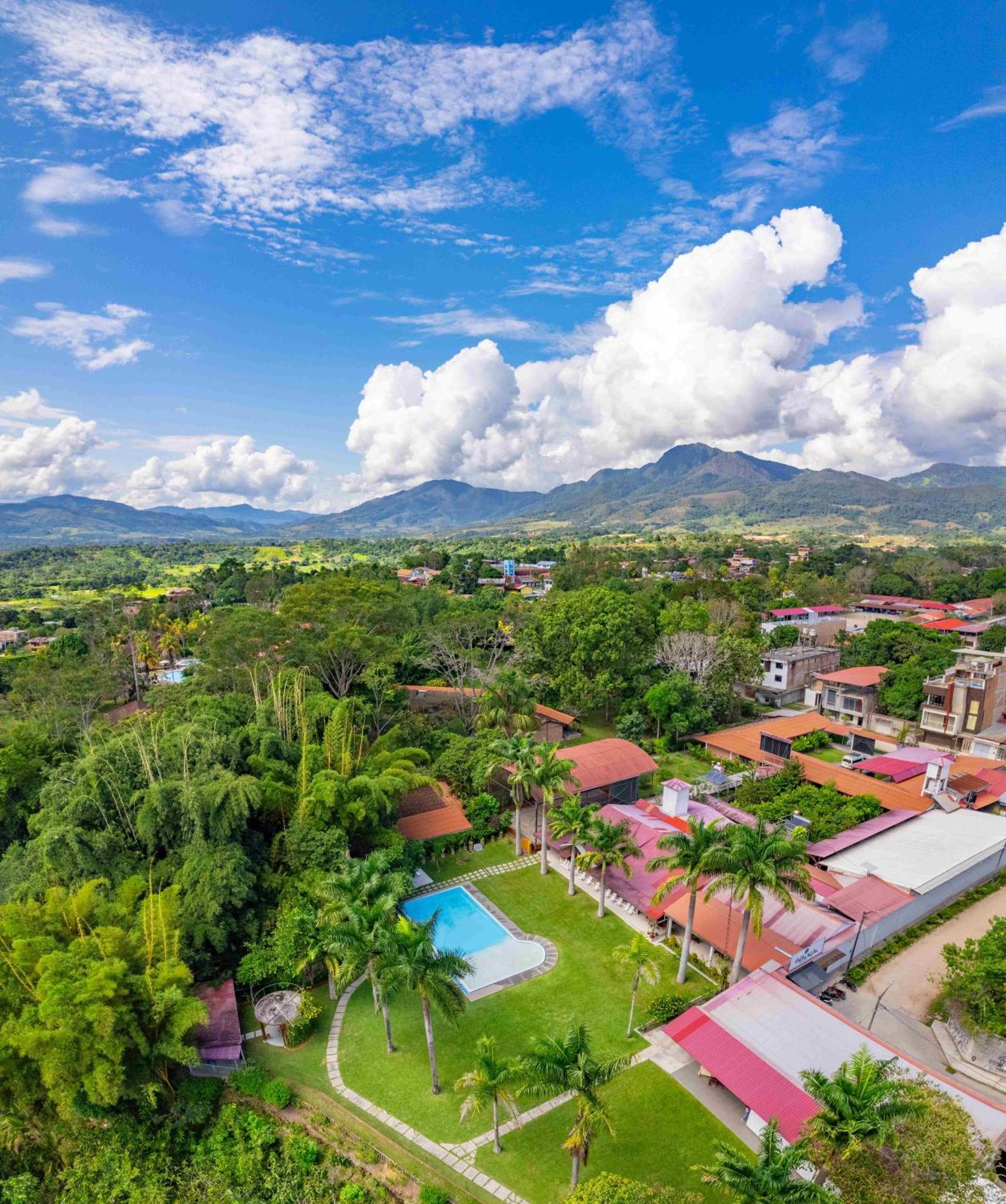 Altavista Casahotel - Asociado Casa Andina Moyobamba Bagian luar foto