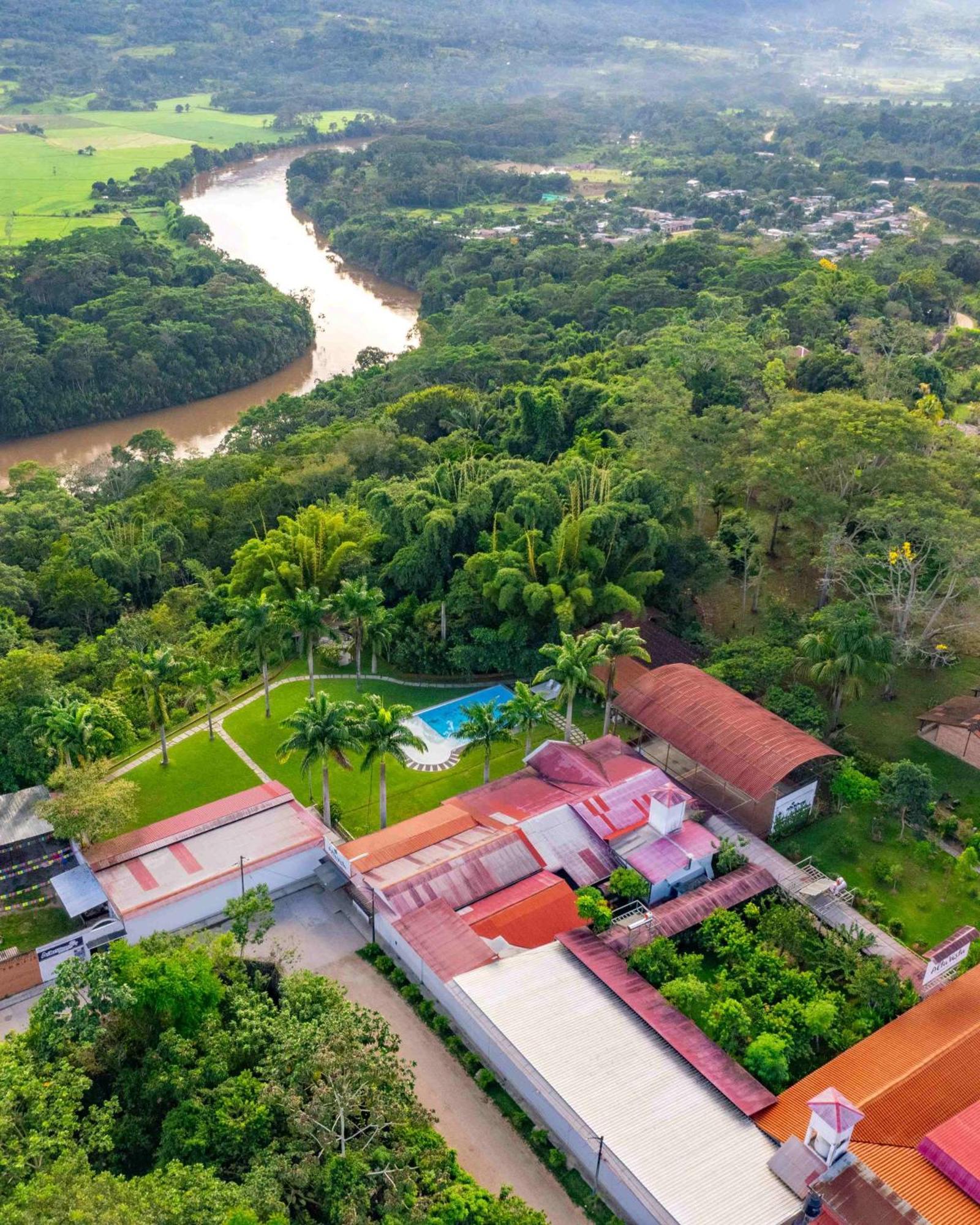 Altavista Casahotel - Asociado Casa Andina Moyobamba Bagian luar foto